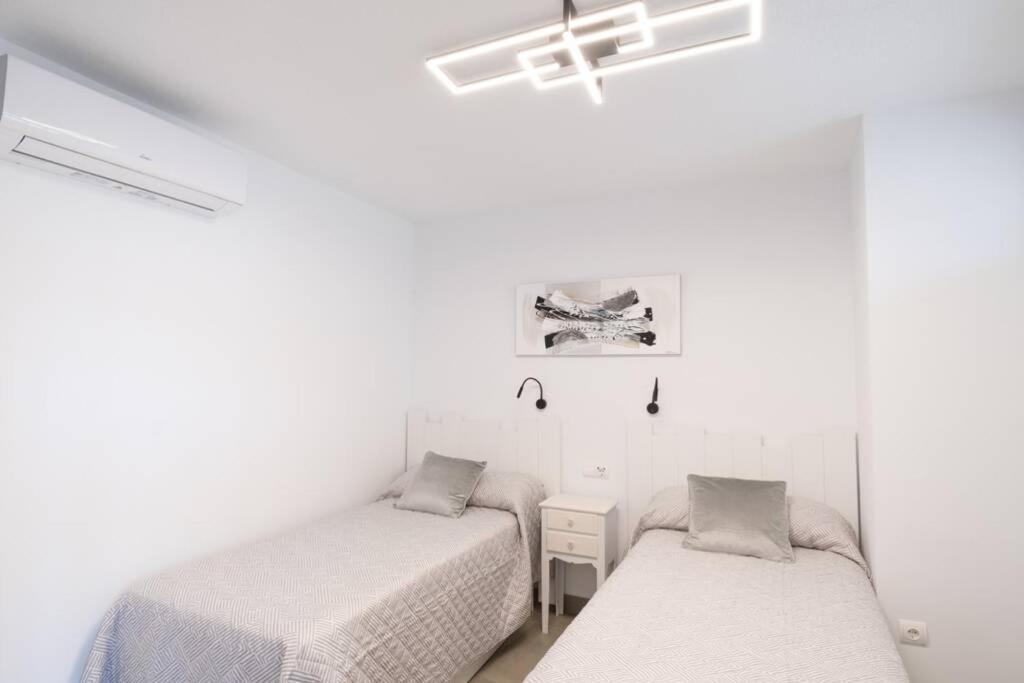 Apartamento Entero A 1 Minuto De La Playa Benidorm Exterior photo